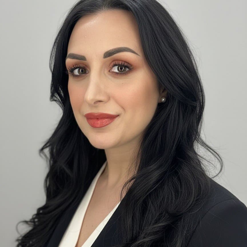 Ritratto di Jlenia Taglioni, make-up artist specializzata in trucco sposa